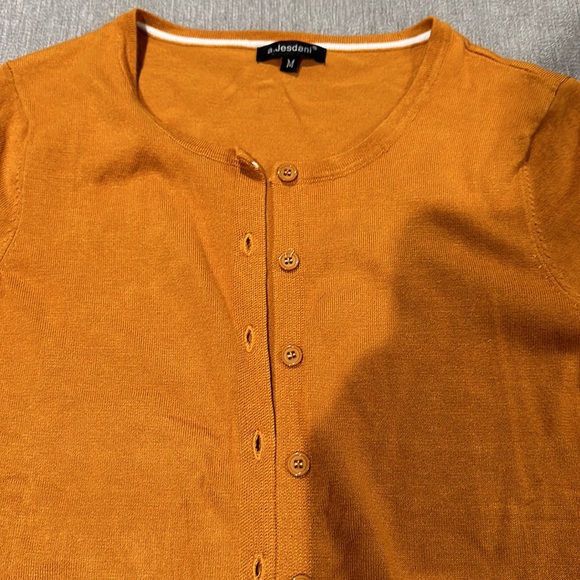 NWOT- a.Jesdani cardigan. Size M - Picture 8 of 10